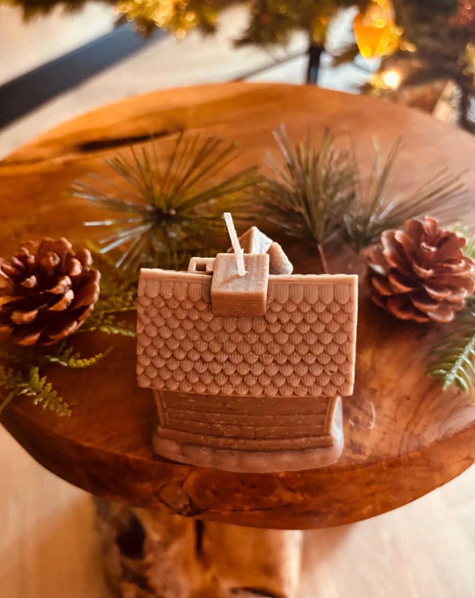 Handgemaakte kerstkaarsen cadeauset – Kerstboom & huisje naturel
