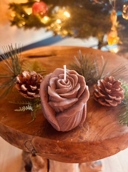 Luxe Handgemaakte Kaarsenset – Roos & Boeken in Cadeaubox