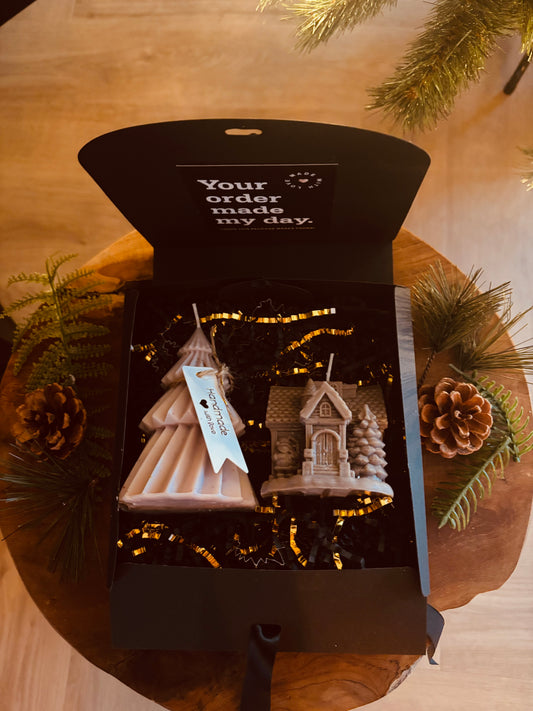 Luxe Handgemaakte Kerst Kaarsenset - Boom & Huisje in Cadeaubox