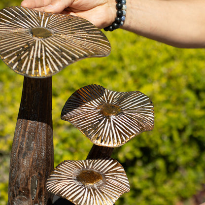 Handgemachte Holzpilz-Skulptur aus Indonesien
